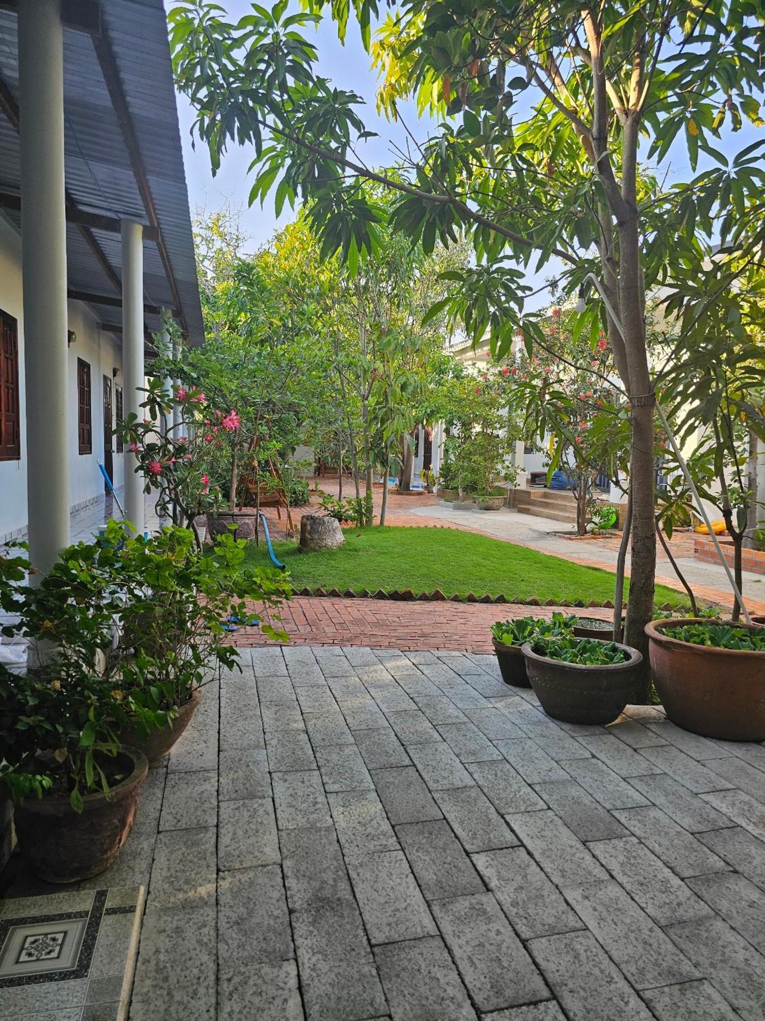 Cay Phuong Guesthouse Mũi Né Buitenkant foto
